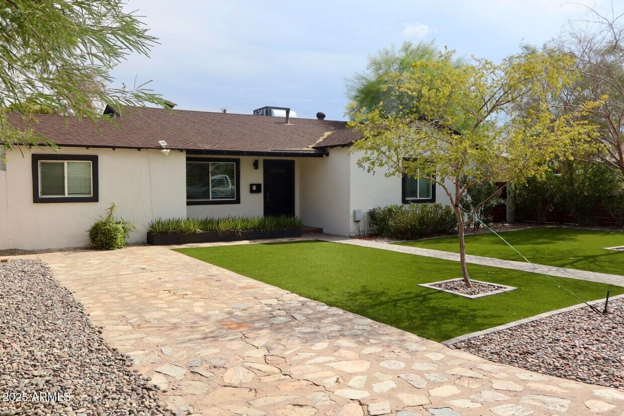 Foto principal - 1107 W Turney Ave