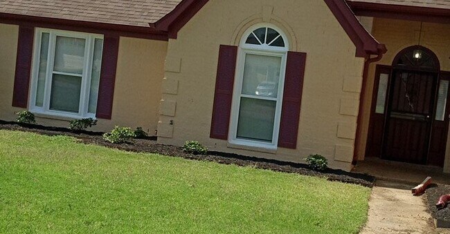 Foto del edificio - 9289 Chimneyrock Blvd.