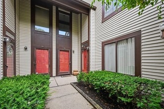 Building Photo - 24225 Evergreen Rd