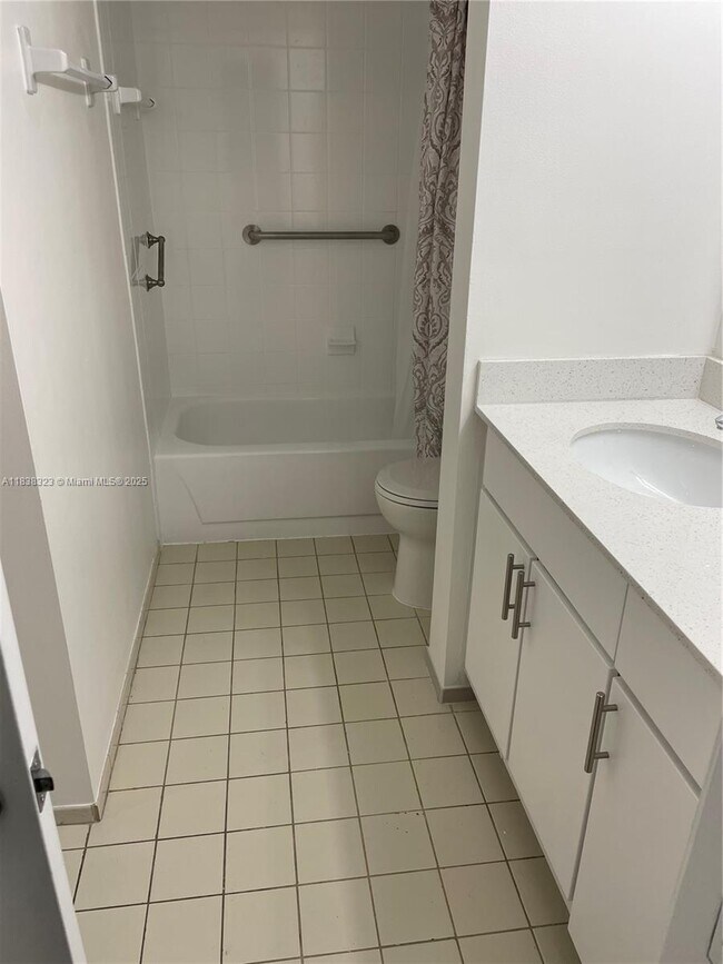 Building Photo - 9617 SW 138th Ave