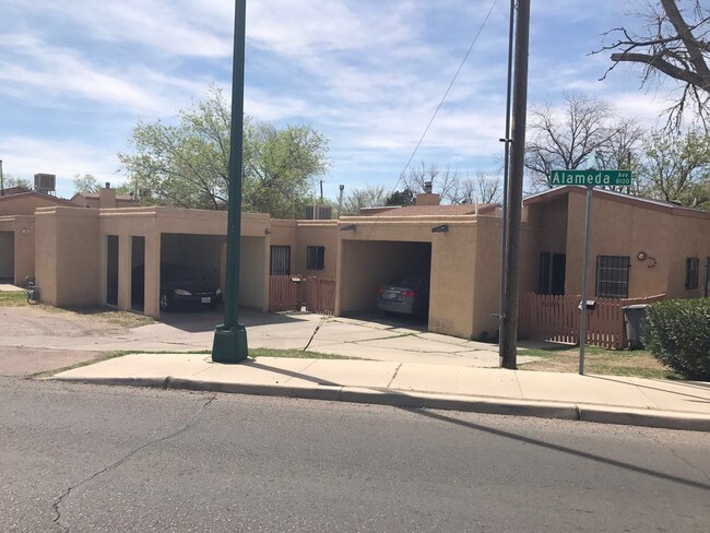 Foto del edificio - 8100 Alameda Ave