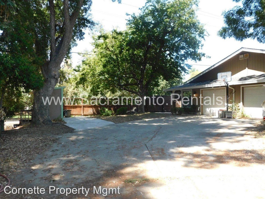Primary Photo - 3 br, 2 bath House - 2403 Larkspur Lane
