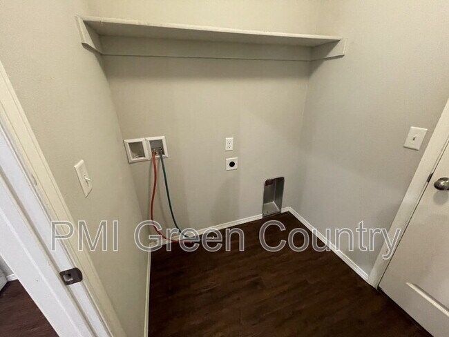 Foto del edificio - 14774 S Hudson Ave