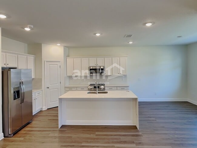 Foto del edificio - 5932 Pinewood Ests Dr