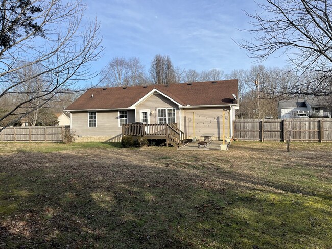 Building Photo - "Charming 3-Bedroom Home with Guest Suite ...