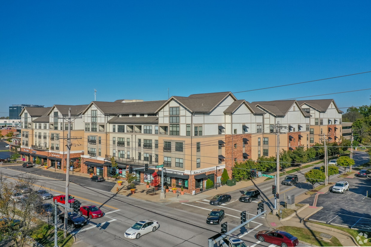 Kings Landing Apartments in Creve Coeur, MO