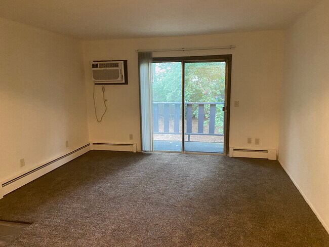 Building Photo - 722 Buchanan Ave