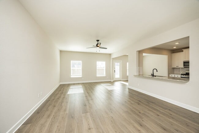 Building Photo - 1213 Bullock Dr