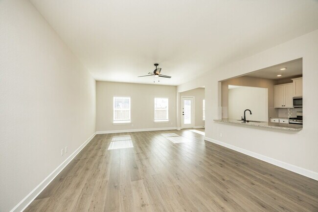 Foto del edificio - 1213 Bullock Dr