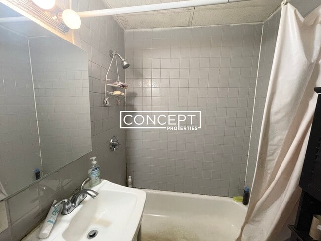Building Photo - 44A Joy St