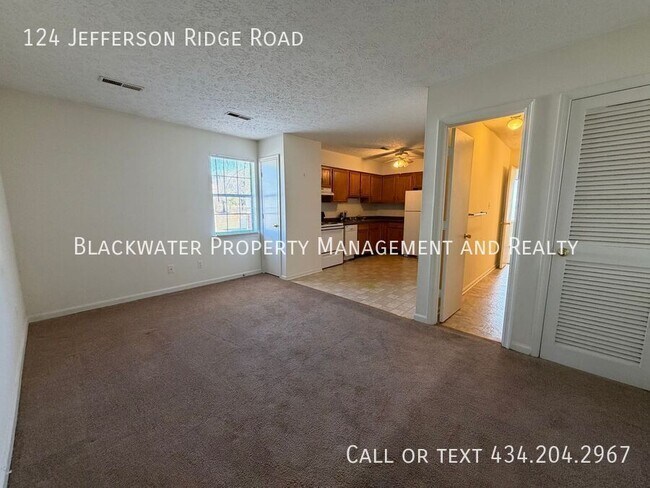 Foto del edificio - 124 Jefferson Ridge Rd