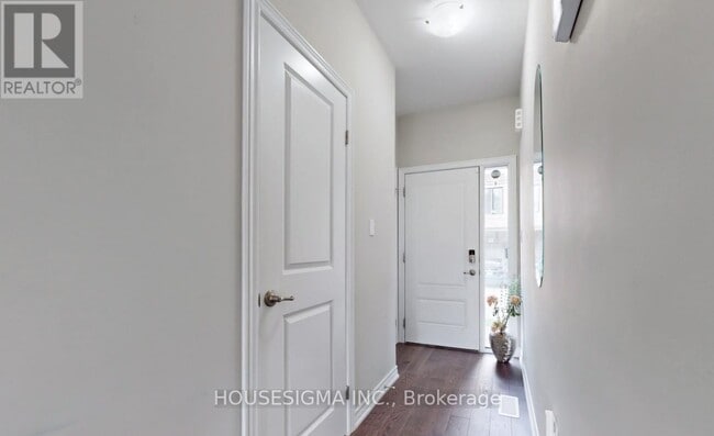 Photo du bâtiment - 377-377 Glancaster Rd