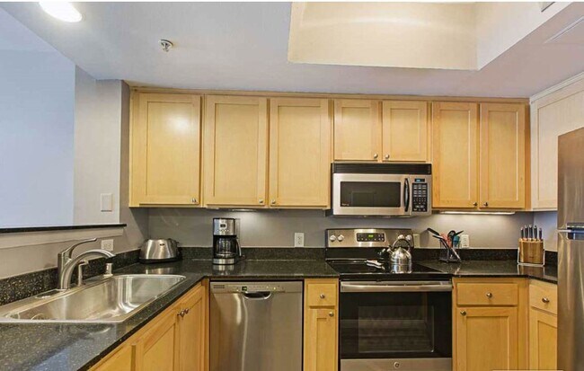 Foto del edificio - Beautiful and Updated Banker's Hill 1BR/1BA Condo!