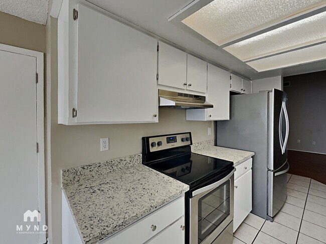 Building Photo - 746 Climate Dr