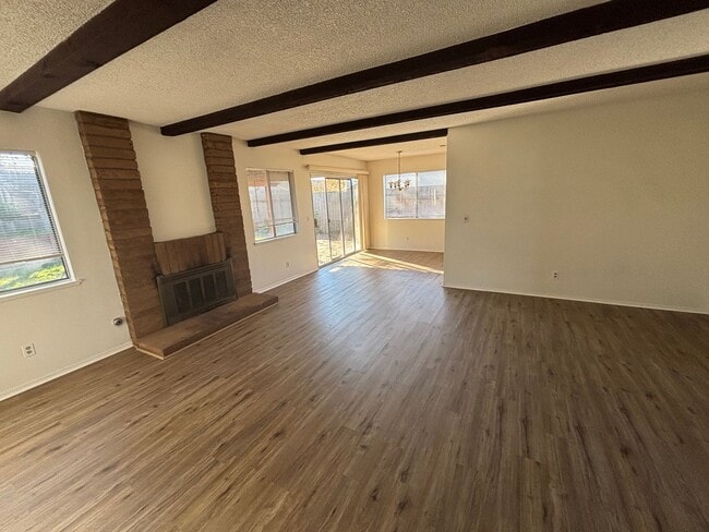 Building Photo - 274 Mountain View Dr