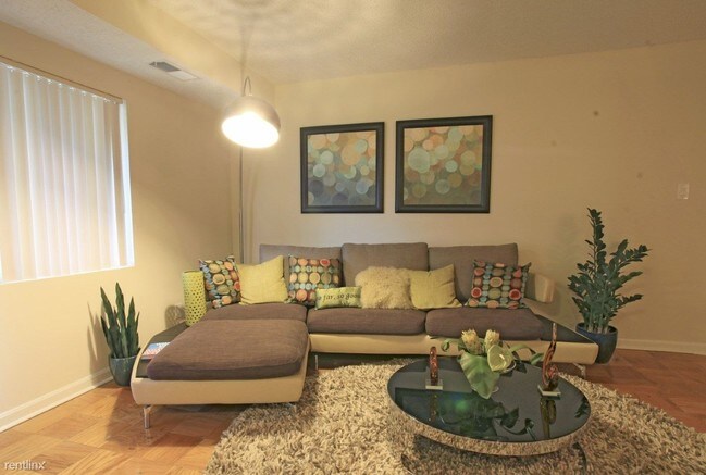 Foto del edificio - 2 br, 1 bath  - 214 W Crockett St