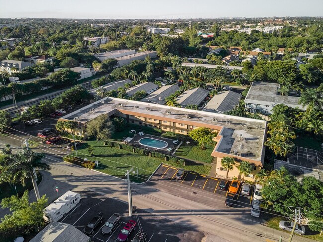 Foto del edificio - 1401 NE 17th Ct