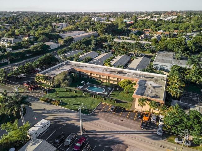 Building Photo - 1401 NE 17th Ct