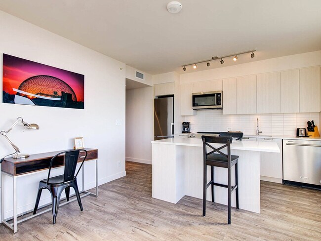 Photo du bâtiment - 4733 Hazel St