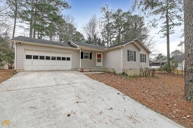 Building Photo - 5040 Woodmont Dr