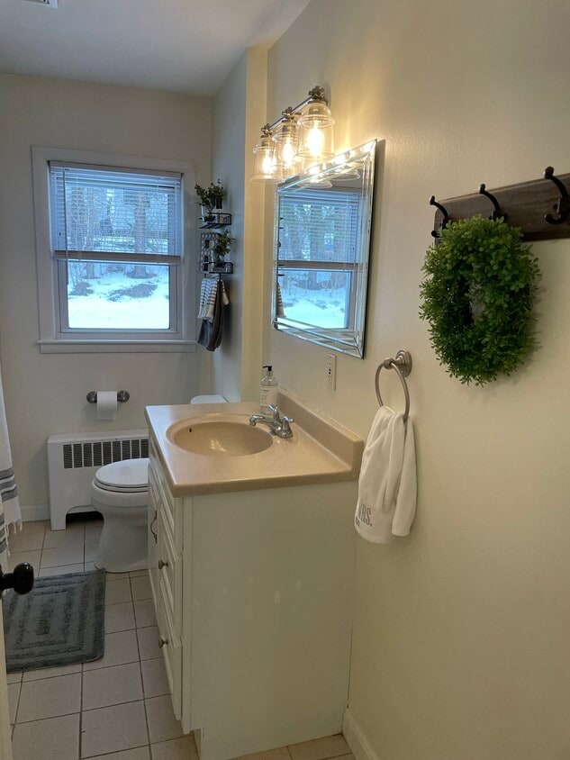 Foto principal - 14 Hingham Rd
