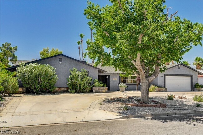 Foto del edificio - 4153 Woodcrest Rd