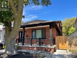 Building Photo - 990 Cosburn Ave.