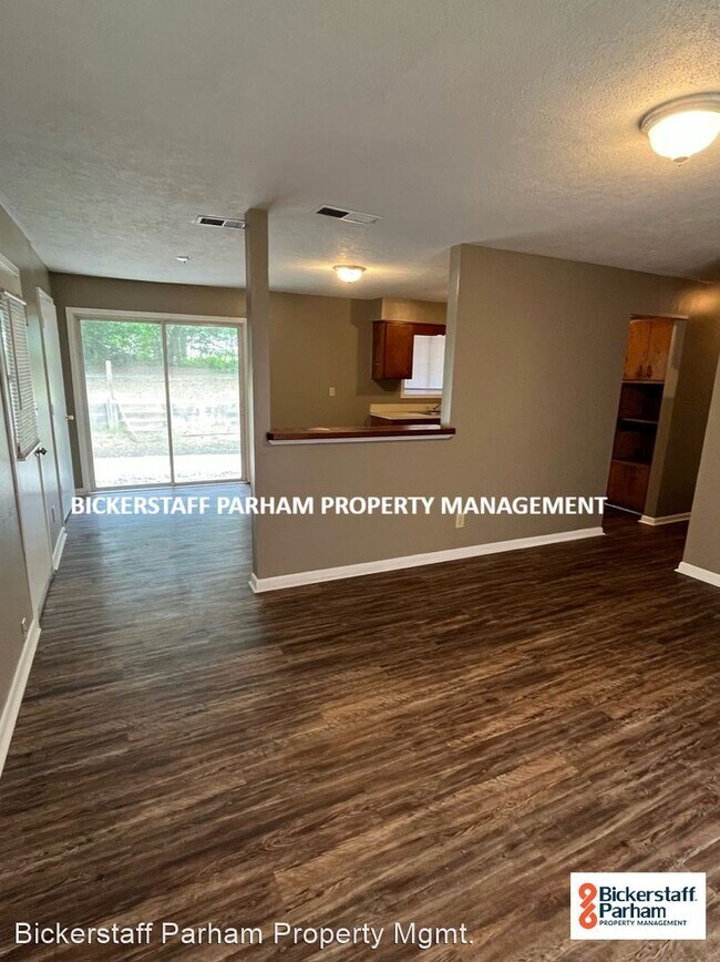 Building Photo - 3 br, 1 bath House - 751 Baxley Way
