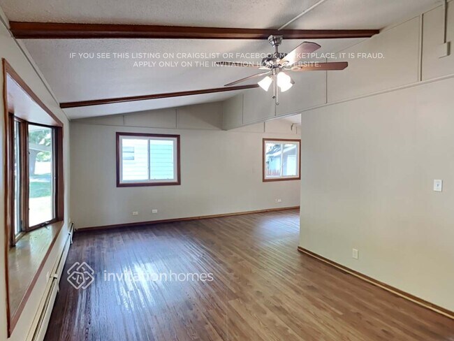 Building Photo - 1660 6th Ave W