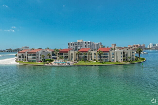 Building Photo - Marina House