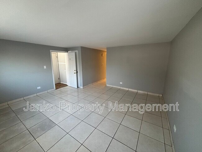 Foto del edificio - 3406 Warren Ave