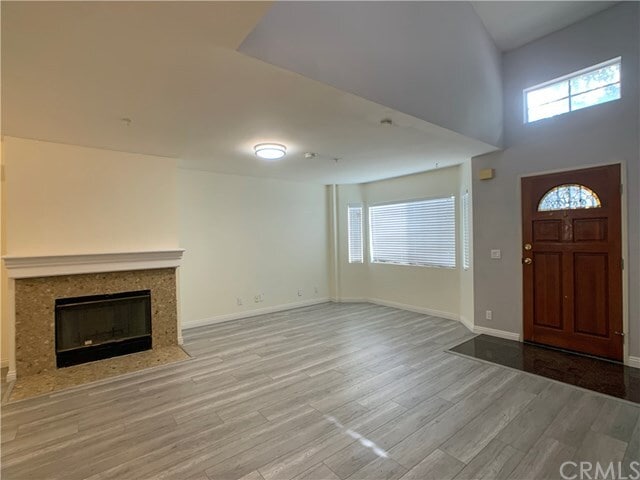 Building Photo - 30 N Almansor St