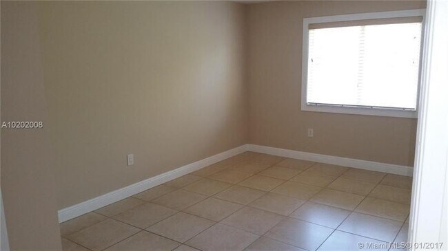 Foto del edificio - 4785 SW 62nd Ave