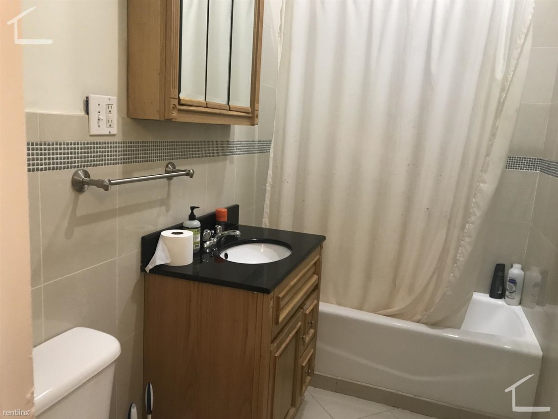 Building Photo - 3 br, 1 bath Apartment - 61 Bay State Rd 11