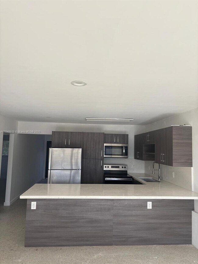 Foto del edificio - 250 SW 10th Ave