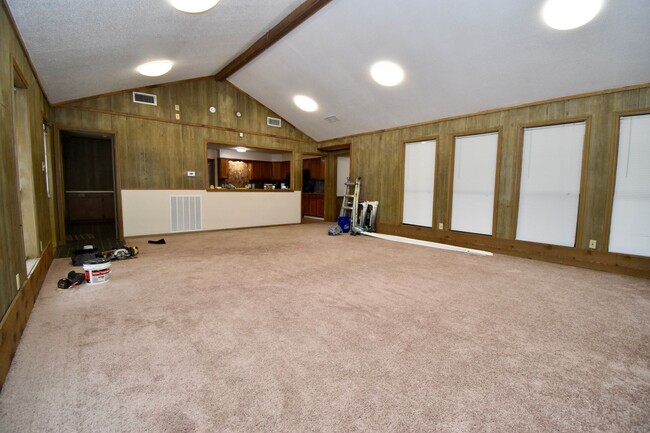 Building Photo - 3 Bed, 2 Bath Home in Ruston