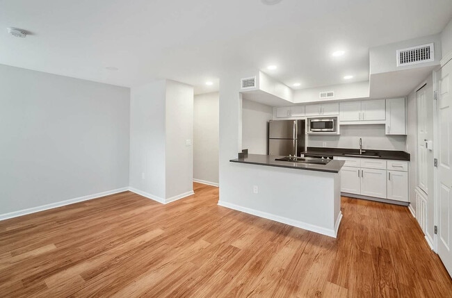 Bright & Open Layouts - Boulder Creek Apartments