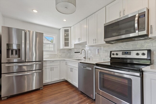 Kitchen - 404 Exton Rd