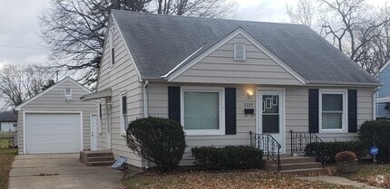 Building Photo - 2223 Carney Ave