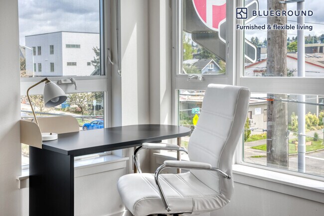 Foto del edificio - 5555 14th Ave NW