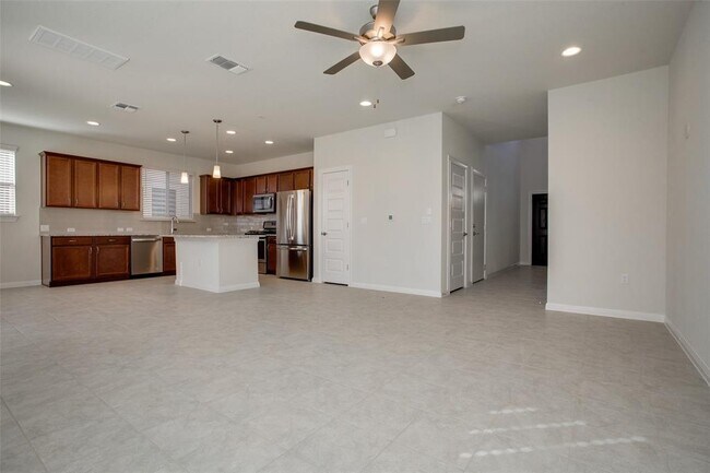 Building Photo - 9311 Gynerium Dr