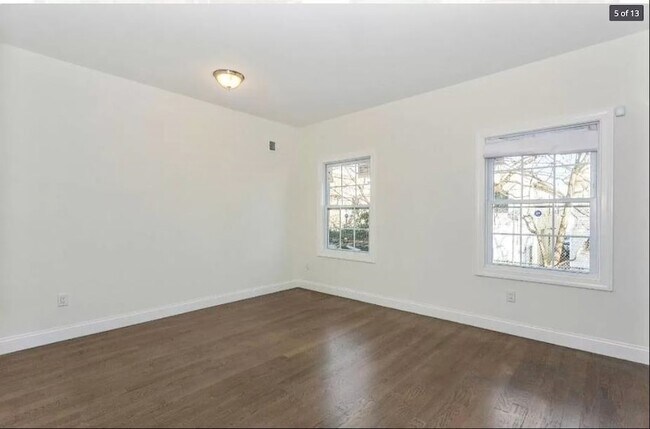 Foto del edificio - 144 Fulton Ave