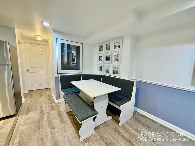 Foto del edificio - 127 Adams St NW