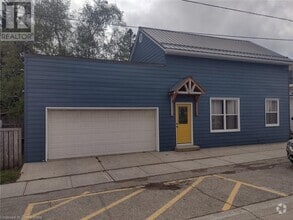 Building Photo - 3696 Nafziger Rd