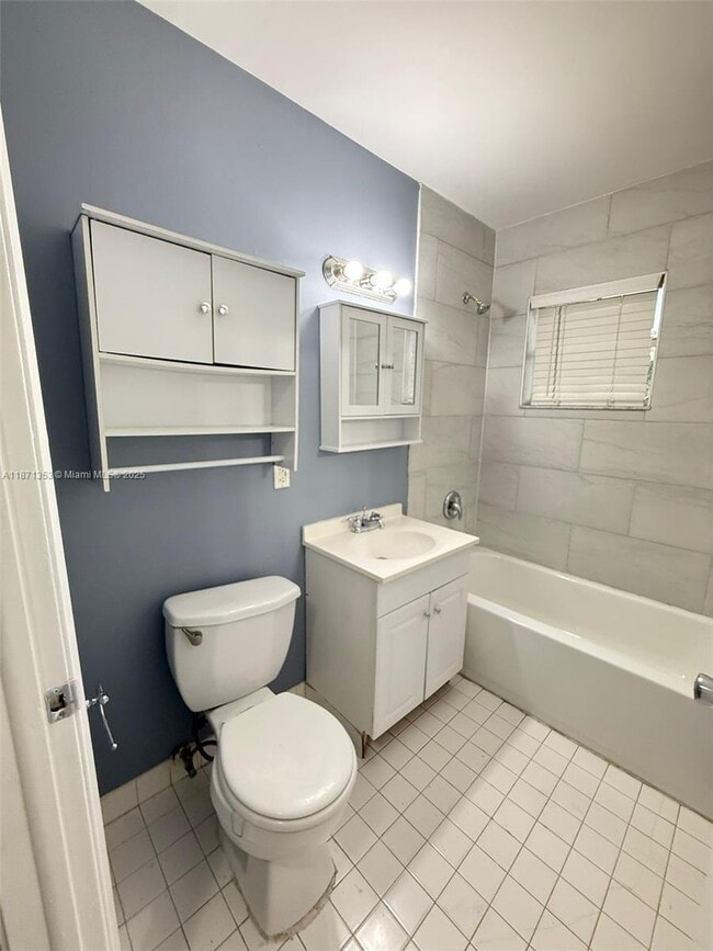 Foto del edificio - 4057 NW 87th Ave