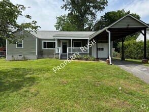 Building Photo - 743 Lanoir St