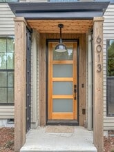 Building Photo - 6013 NE 30th Ave