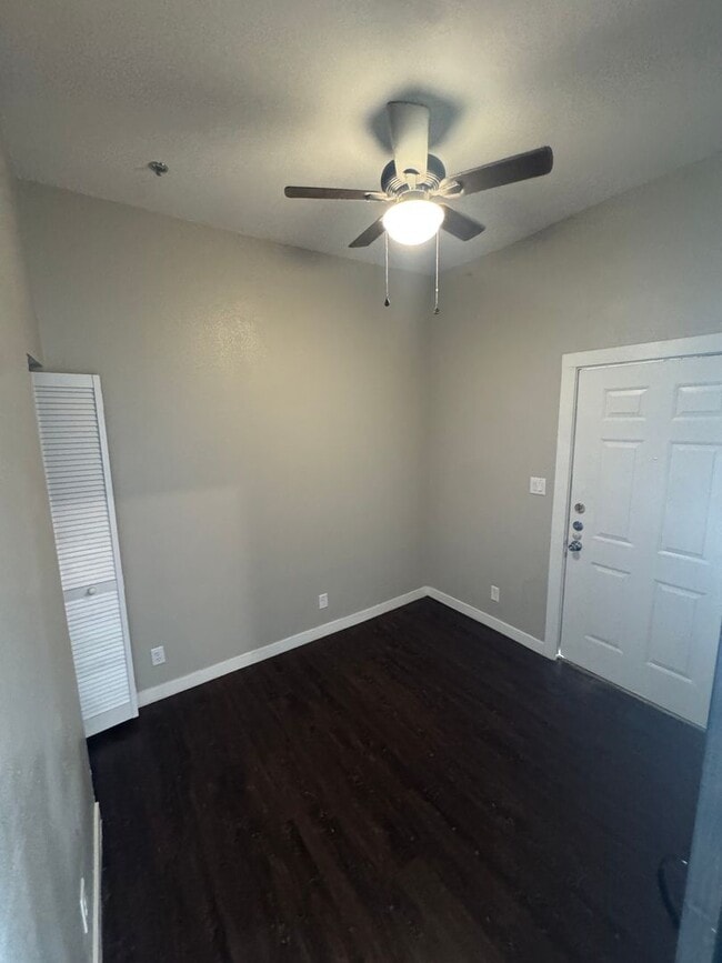 Building Photo - ***Price Reduction AND $500.00 off deposit***  1/1 with a private entrance & deck located on the ...