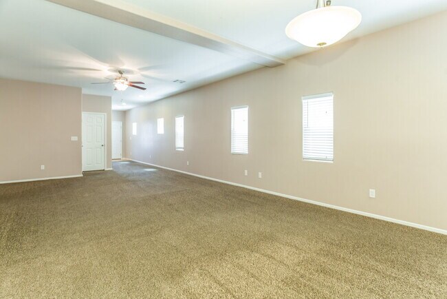 Foto del edificio - 9657 Bouncing Ball St