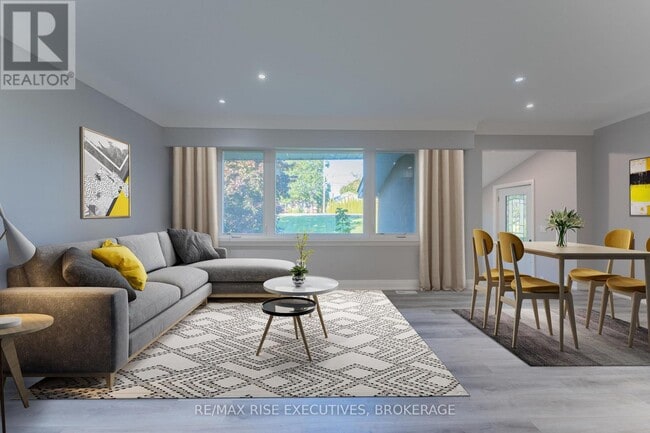 Building Photo - 740 Collins Bay Rd